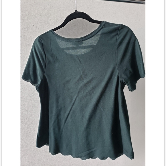 Green Top - Picture 3 of 4